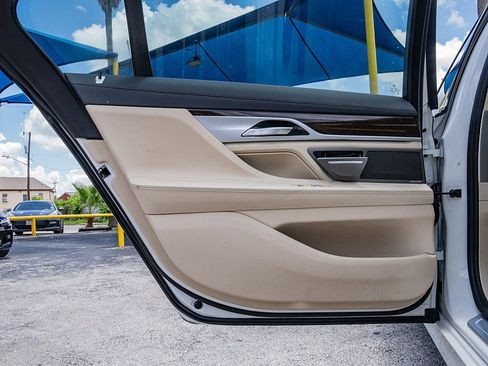 Used 2019 BMW 740i RWD image 11
