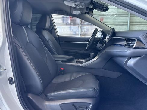 Used 2022 Toyota Camry XSE FWD image 15