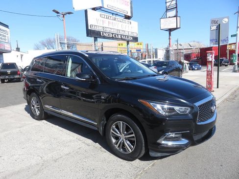 Used 2020 INFINITI QX60 Luxe w/ Essential Package image 3