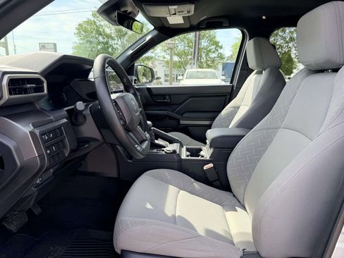 Certified 2025 Toyota Tacoma SR5 image 19