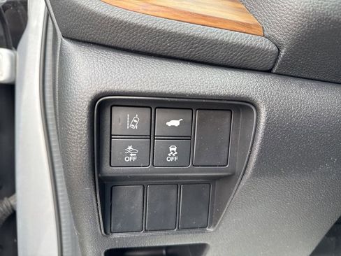 Used 2019 Honda CR-V Touring image 16