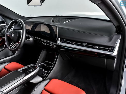 Used 2025 BMW X2 xDrive28i image 21