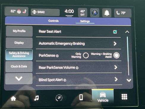 New 2025 Jeep Grand Cherokee Laredo X w/ Luxury Tech Group I AWD/4WD image 16