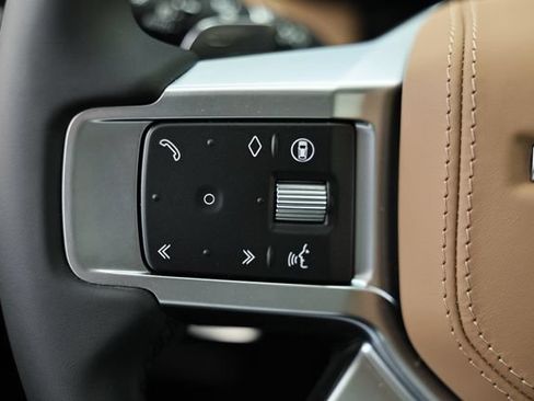 New 2026 Land Rover Discovery Limited Edition AWD/4WD image 51