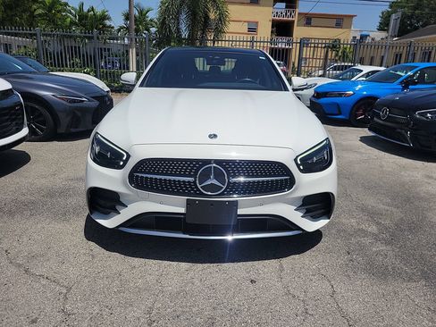 Used 2023 Mercedes-Benz E 350 4MATIC Sedan image 2