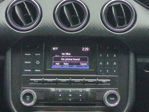 Used 2017 Ford Mustang Coupe RWD image 17