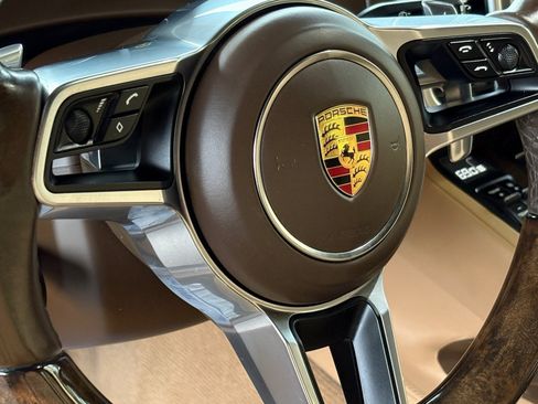 Used 2016 Porsche Cayenne GTS image 16