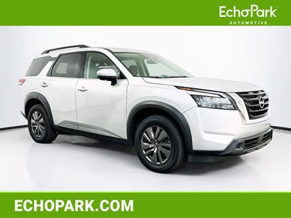 Used 2025 Nissan Pathfinder SV