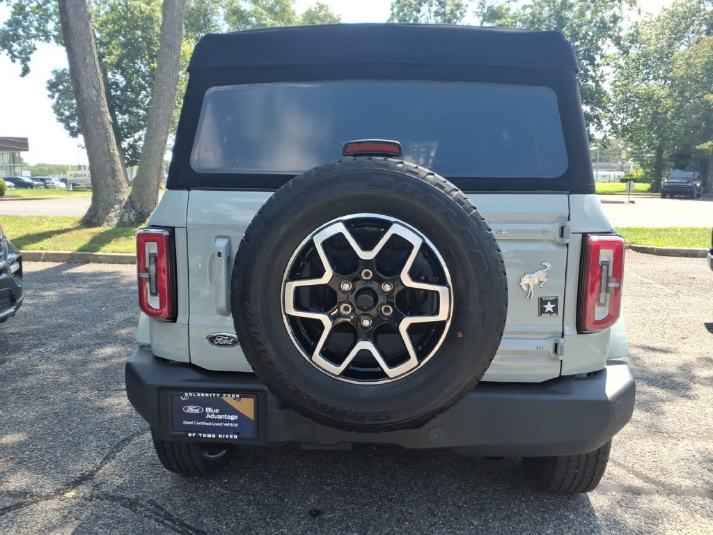 Used 2024 Ford Bronco Outer Banks AWD/4WD image 3