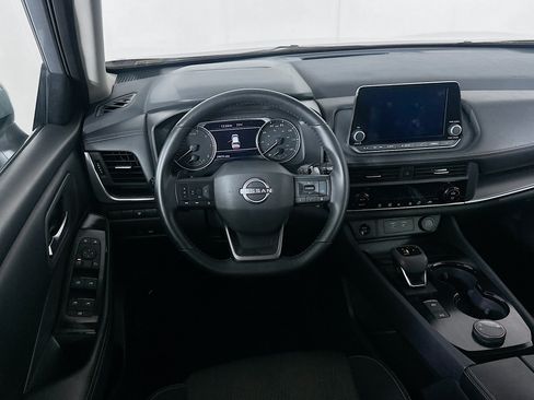 Used 2025 Nissan Rogue SV AWD/4WD image 17