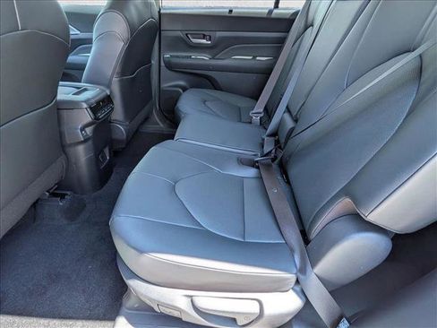 New 2026 Toyota Grand Highlander FWD image 14