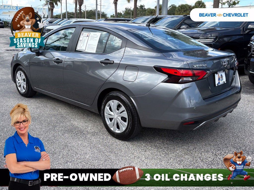 Used 2025 Nissan Versa S FWD image 5