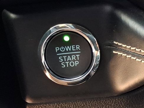 Used 2025 Ford F150 Lightning Platinum image 26