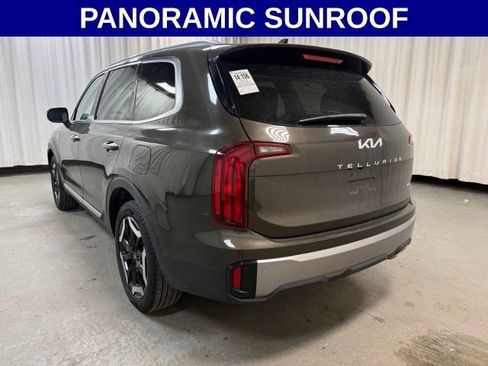 Used 2025 Kia Telluride S AWD/4WD image 8