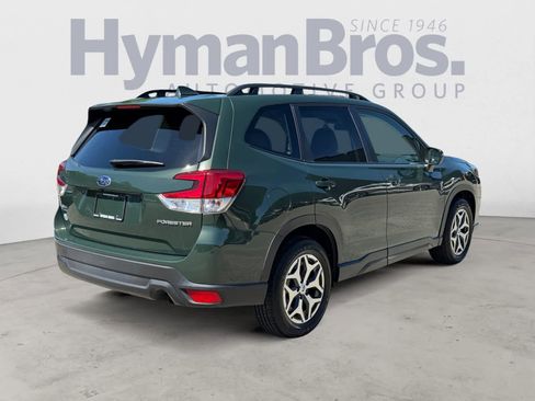 Used 2022 Subaru Forester Premium AWD/4WD image 3