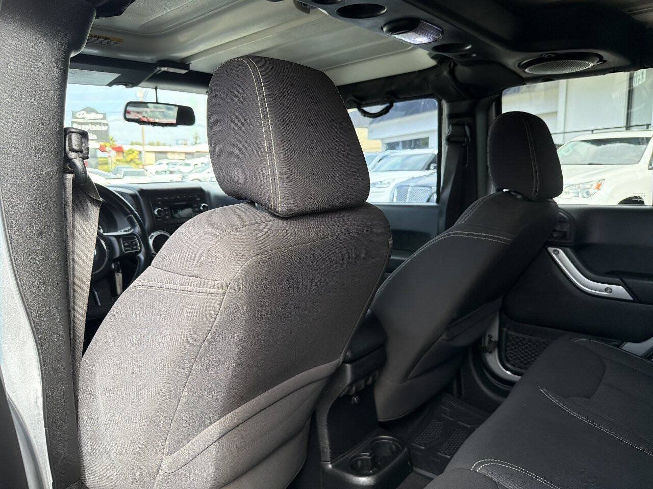 Used 2013 Jeep Wrangler Unlimited Sahara w/ Connectivity Group AWD/4WD image 23