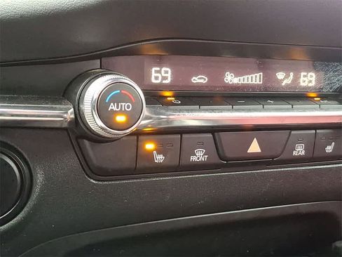 Used 2023 MAZDA MAZDA3 s image 19