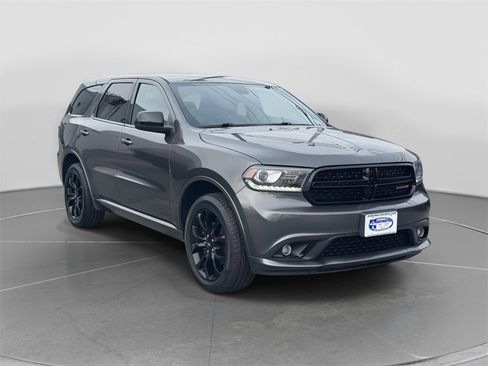Used 2019 Dodge Durango SXT image 2