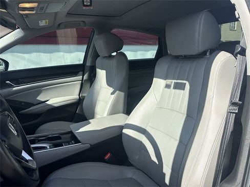 Used 2018 Honda Accord EX-L image 11