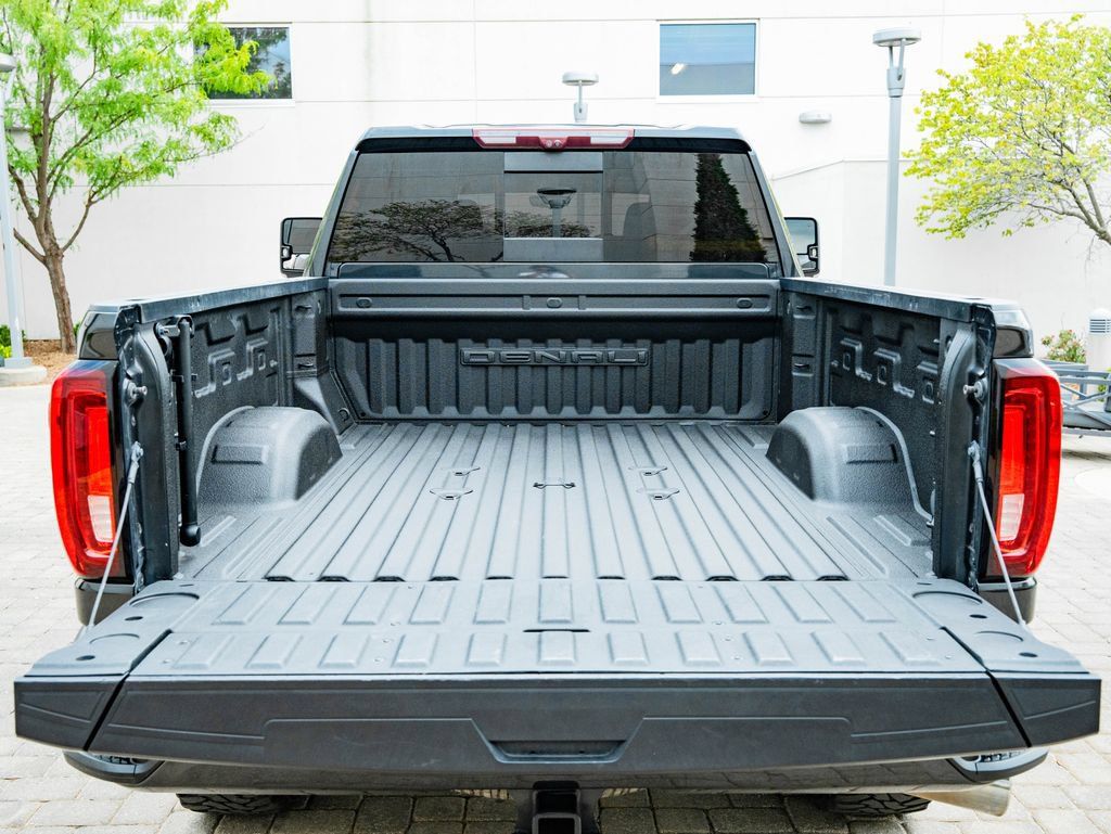 Used 2021 GMC Sierra 2500 Denali w/ Denali Ultimate Package AWD/4WD image 19