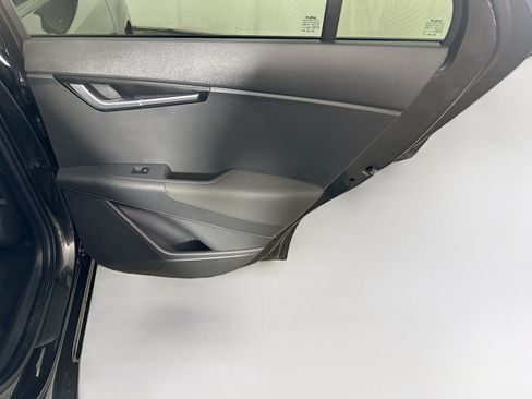 Used 2024 Kia Niro Wind FWD image 30