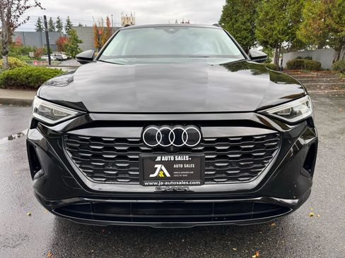 Used 2024 Audi Q8 e-tron Premium Plus w/ Premium Plus Package image 3
