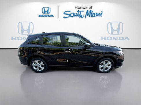 Certified 2023 Honda HR-V LX image 8