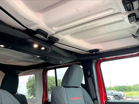 Used 2026 Jeep Wrangler Unlimited Rubicon AWD/4WD image 28