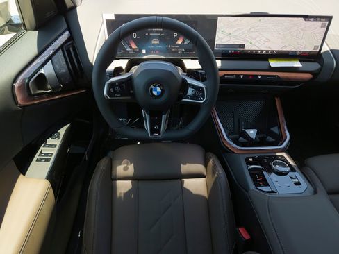 New 2026 BMW X3 xDrive30 w/ M Sport Package AWD/4WD image 16