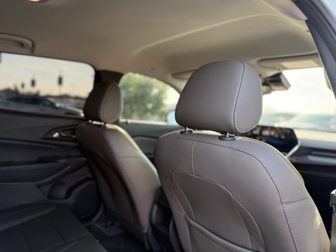 Used 2025 Chevrolet Trax ACTIV w/ Driver Confidence Package image 15