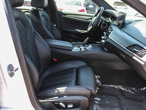 Used 2023 BMW 530i w/ Convenience Package RWD image 15