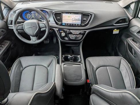 New 2026 Chrysler Pacifica Limited w/ S Appearance Package AWD/4WD image 15