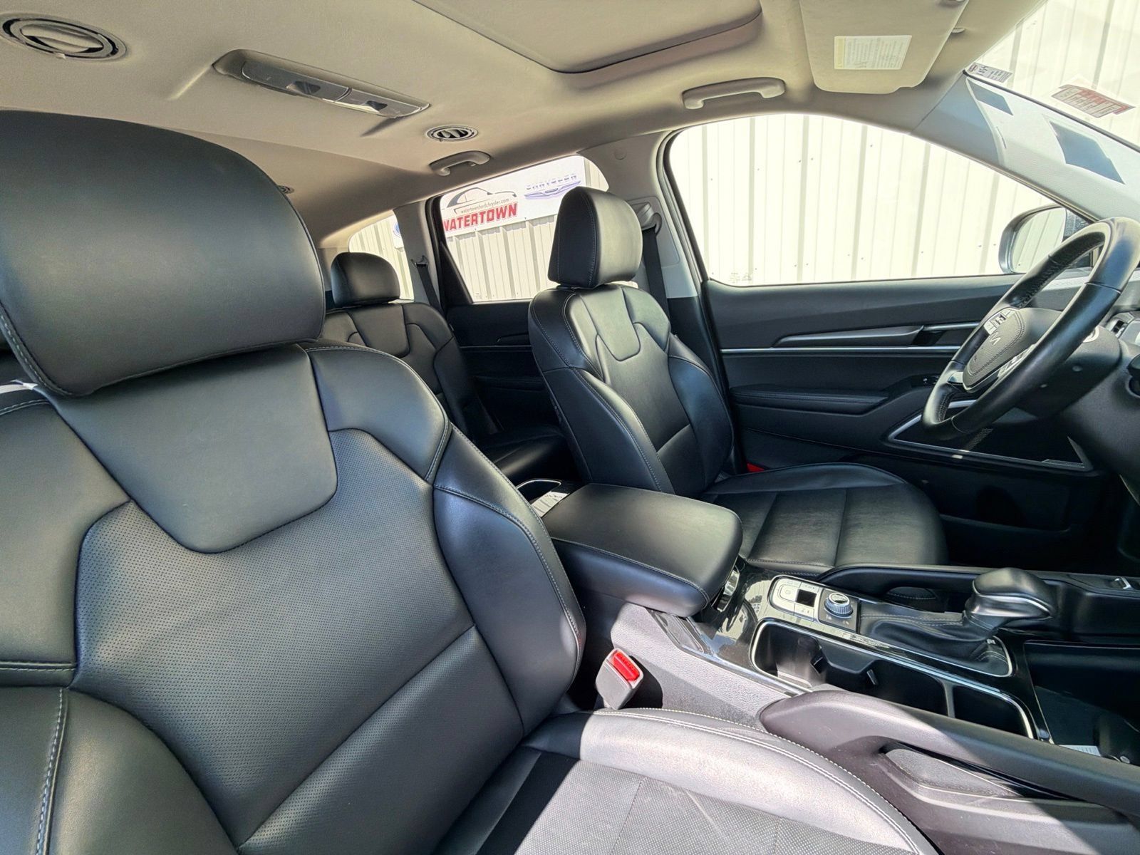 Used 2025 Kia Telluride S AWD/4WD image 8
