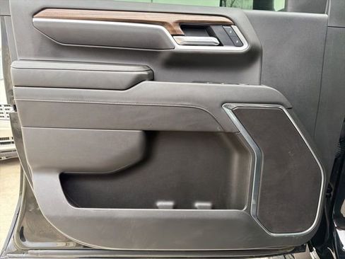 Used 2025 Chevrolet Silverado 2500 LT w/ Safety Package image 23