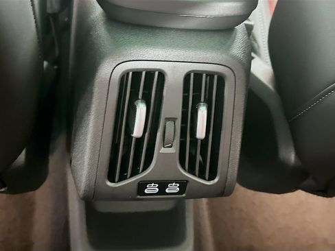 Used 2025 BMW X2 xDrive28i w/ Technology Package image 31