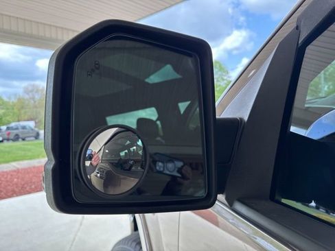 Used 2017 Ford F150 Lariat AWD/4WD image 37