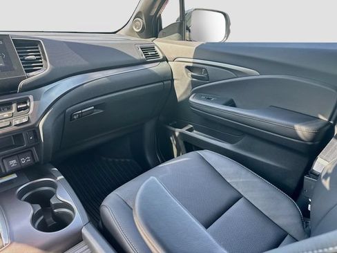 Used 2023 Honda Passport EX-L image 28