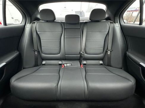 Used 2025 Mercedes-Benz C 300 4MATIC Sedan image 17