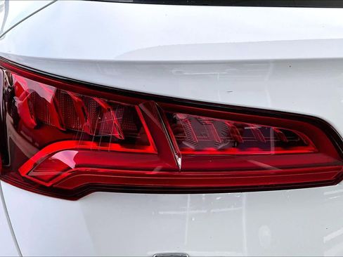 Used 2020 Audi Q5 2.0T Premium Plus w/ Premium Plus Package image 27