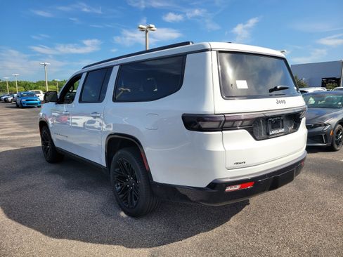New 2026 Jeep Grand Wagoneer L Limited AWD/4WD image 8