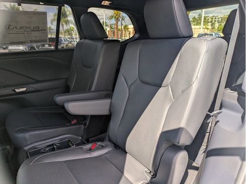 New 2026 Lexus TX 500h AWD image 25