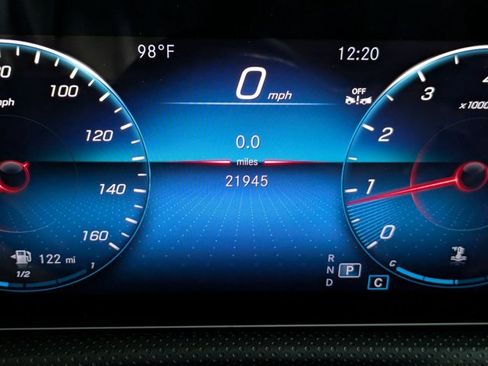 Used 2023 Mercedes-Benz CLA 250 image 12