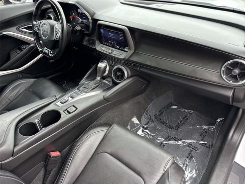 Used 2019 Chevrolet Camaro SS RWD image 27