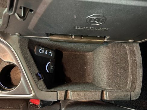 Used 2019 Dodge Challenger GT w/ Plus Package RWD image 30