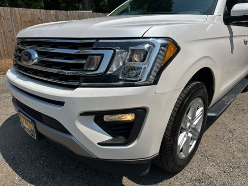 Used 2019 Ford Expedition Max XLT w/ Equipment Group 202A RWD image 3