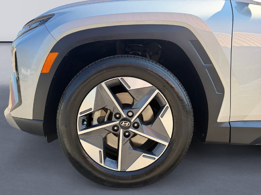 Certified 2025 Hyundai Tucson SEL FWD image 9