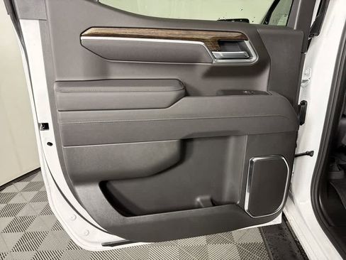 New 2026 GMC Sierra 1500 Elevation image 37