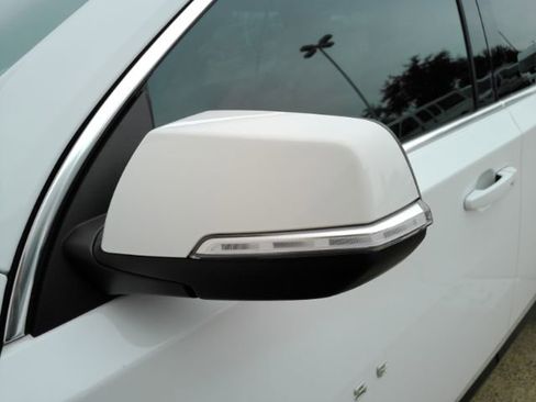 Used 2023 Chevrolet Traverse LT w/ LPO, Cargo Package image 17