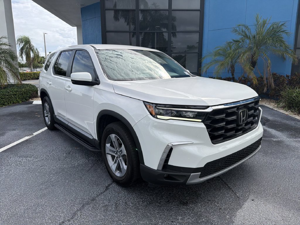 Certified 2025 Honda Pilot EX-L image 2