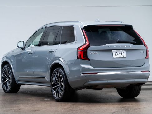 Used 2025 Volvo XC90 B6 Plus AWD/4WD image 5